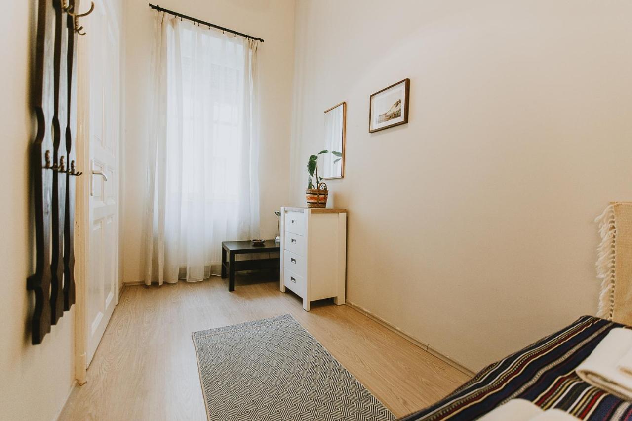 Budapest Folk Apartment 60Sm Spacious And Bright 외부 사진